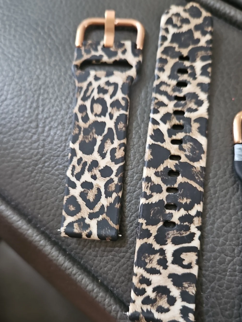 Includes:3 Bands! Samsung Galaxy Watch in Rose Gold with Charger